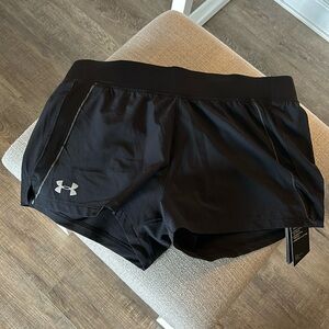 Ladies Black Under Armour Shorts, Medium